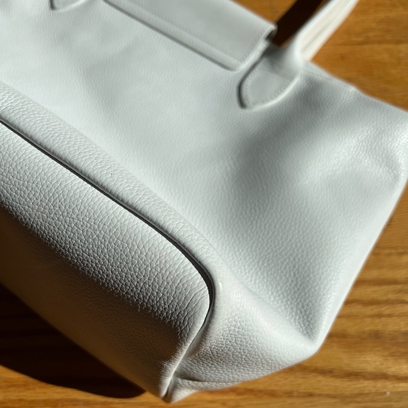 Longchamp White Leather Le Pliage Tote Bag - Picture 4 of 16